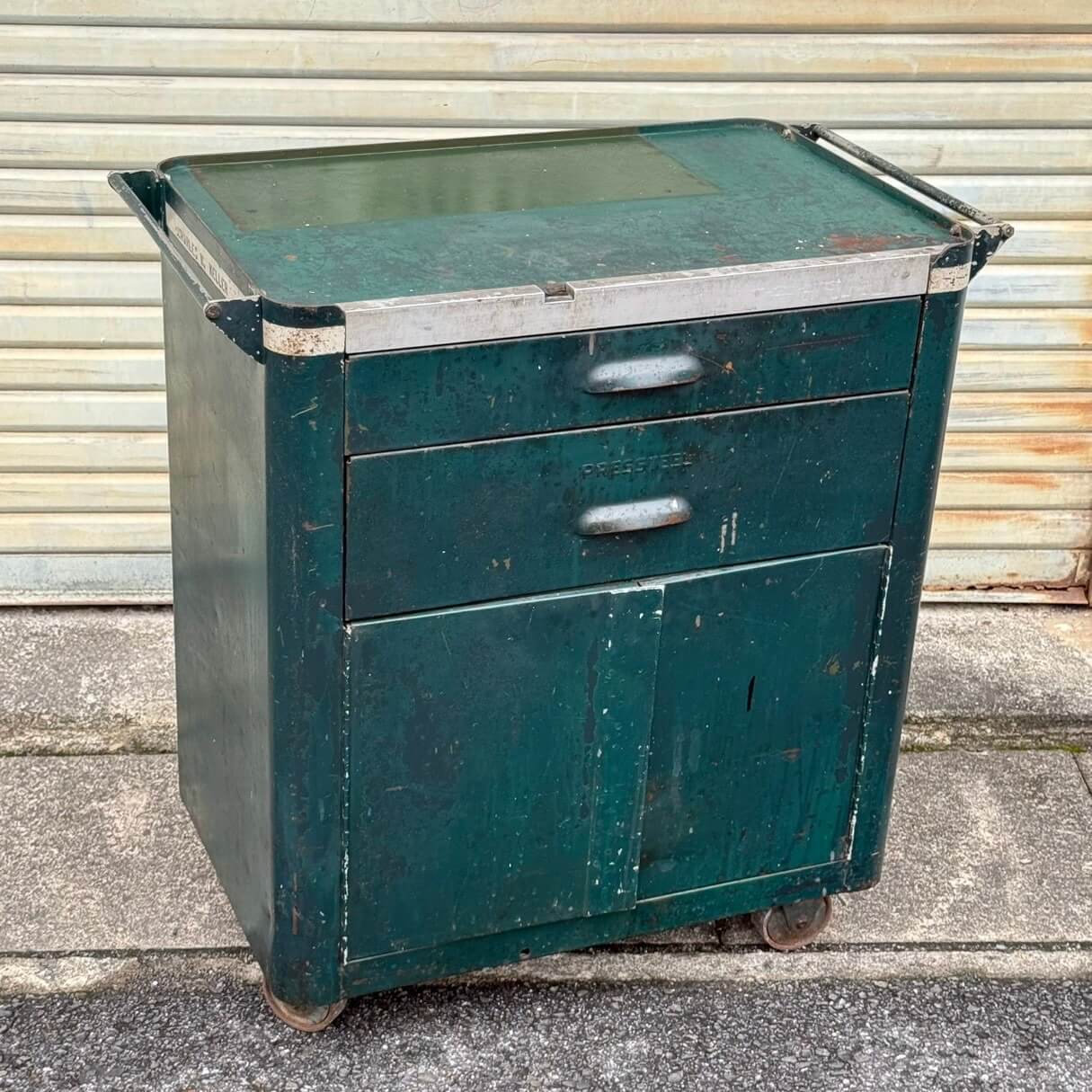 インダストリアル　ビンテージ デンタルキャビネット　工具箱　作業台 1940-50年代】ビンテージ ガレージ アメリカン雑貨 店舗什器 PRESSTEEL
