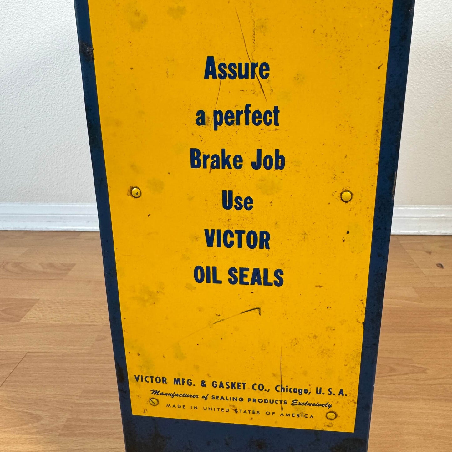 #1835【1950-60年代】ビンテージ VICTOR OIL SEALS メタルシェルフ / 工具棚 ディスプレイラック アメリカ