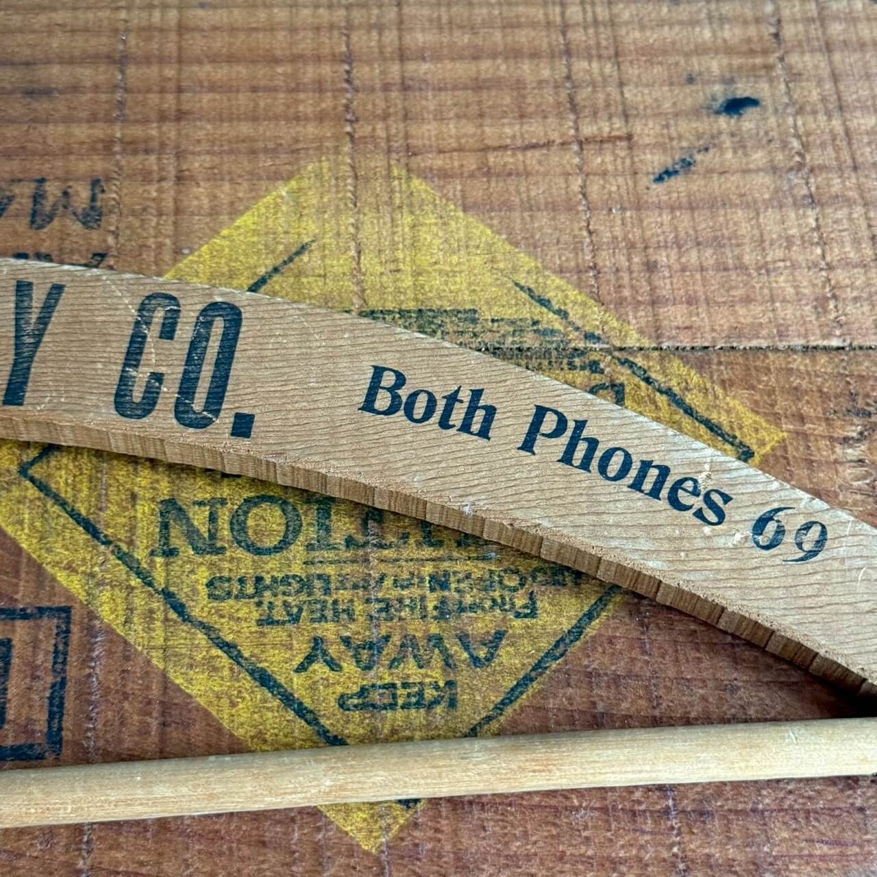 【1950-60年代】ビンテージ ハンガー 2点セット アメリカン雑貨 店舗什器 木製 アドバタイジング #2473-18