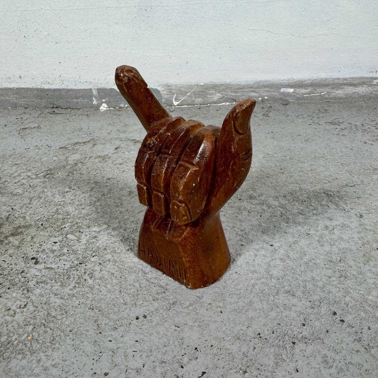 #2341【1960-70年代】ビンテージ ハワイ “SHAKA” ハンド オブジェ / HAWAII刻印 ウッドディスプレイ アメリカ