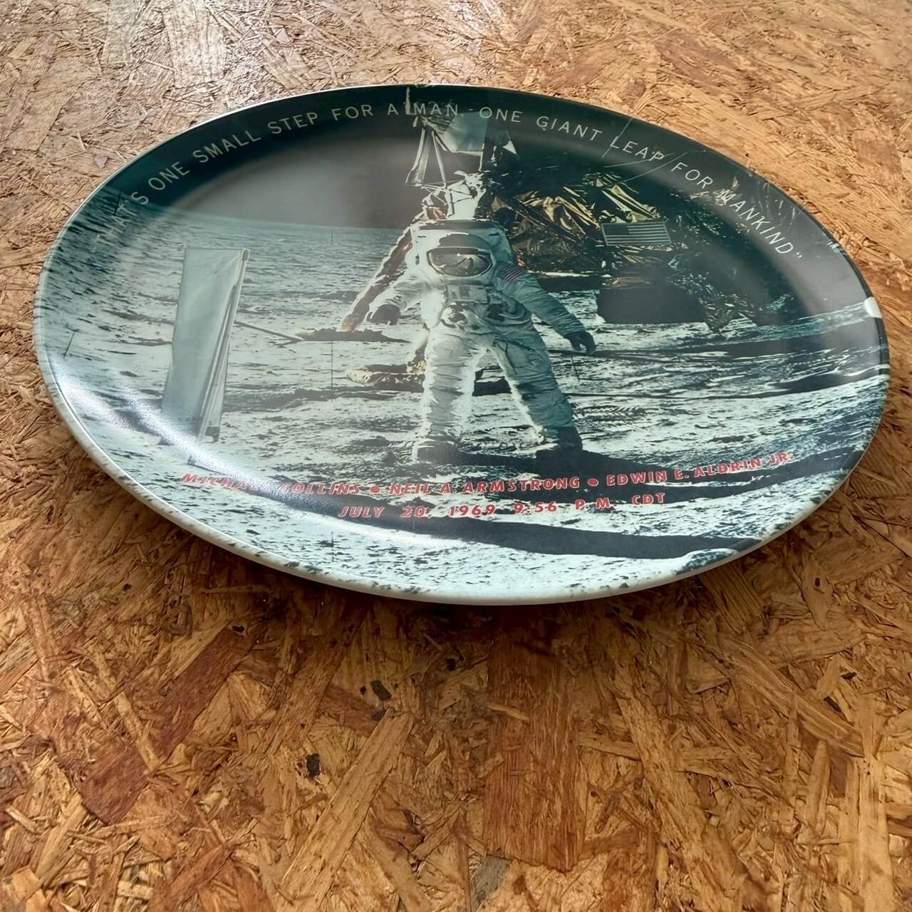 #2369【1970-80年代】ビンテージ NASA アポロ11号 月面着陸 記念プレート / Texas Ware製 アメリカ