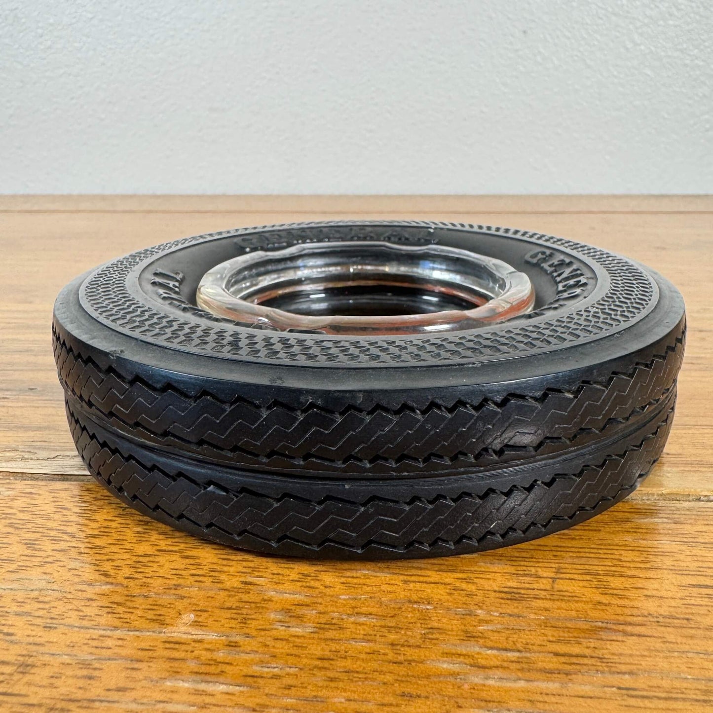 #1656【1950-60年代】ビンテージ GENERAL TIRE タイヤ型 アッシュトレイ / 灰皿 アメリカ