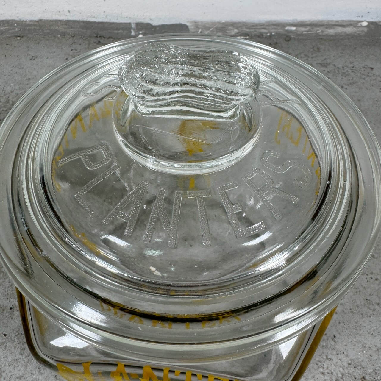 #2402【1960-70年代】ビンテージ PLANTERS ミスターピーナッツ ガラスキャニスター / オリジナルリッド付 アドバタイジングジャー