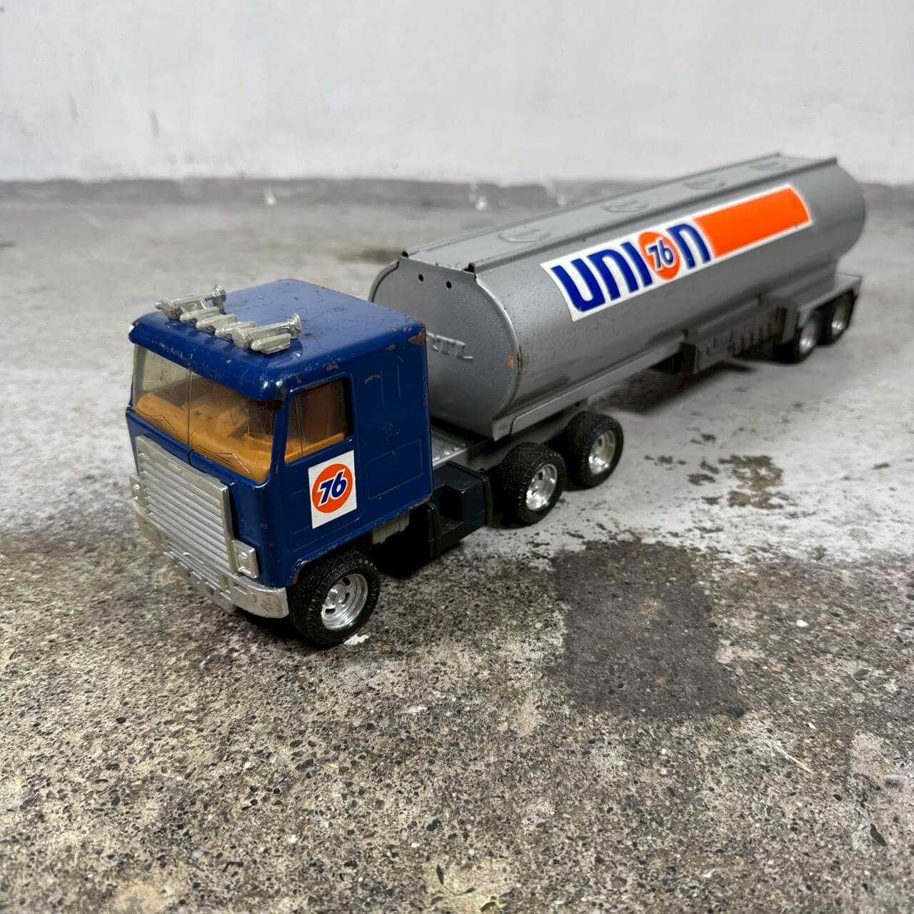 #2352【1980-90年代】ビンテージ UNION 76 タンクローリー トラック ミニカー アメリカ
