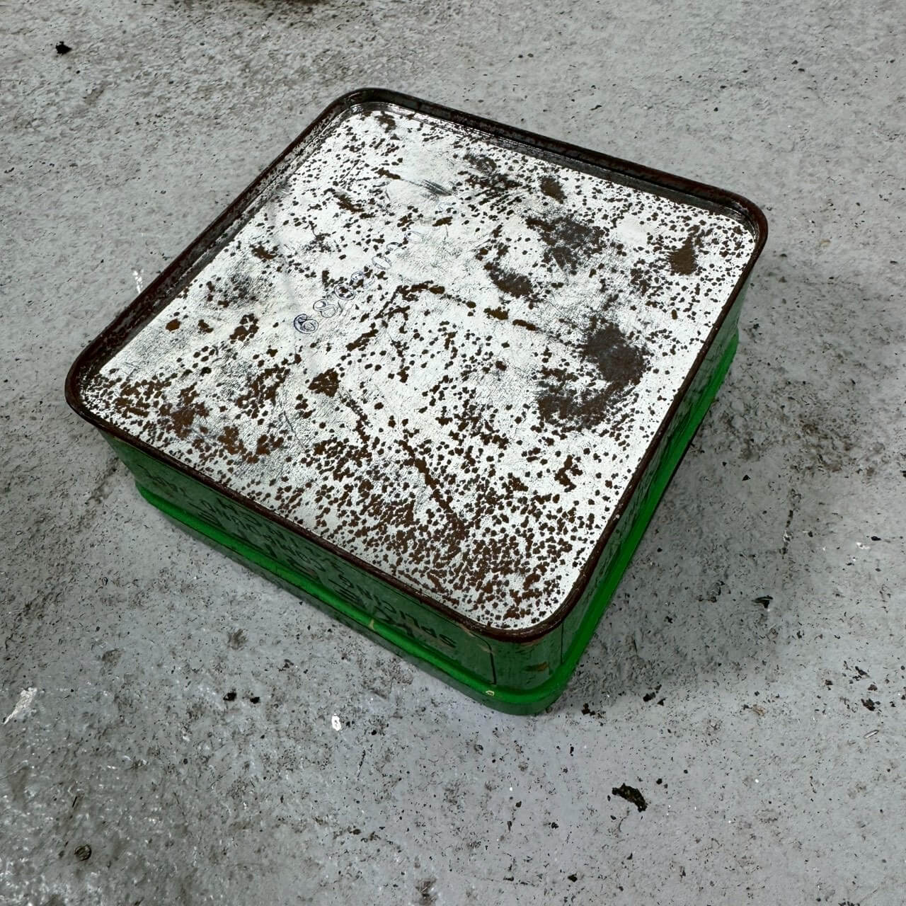 #2215【1950-60年代】ビンテージ KERITE スプライシングテープ メタル缶 アメリカ製 インダストリアル