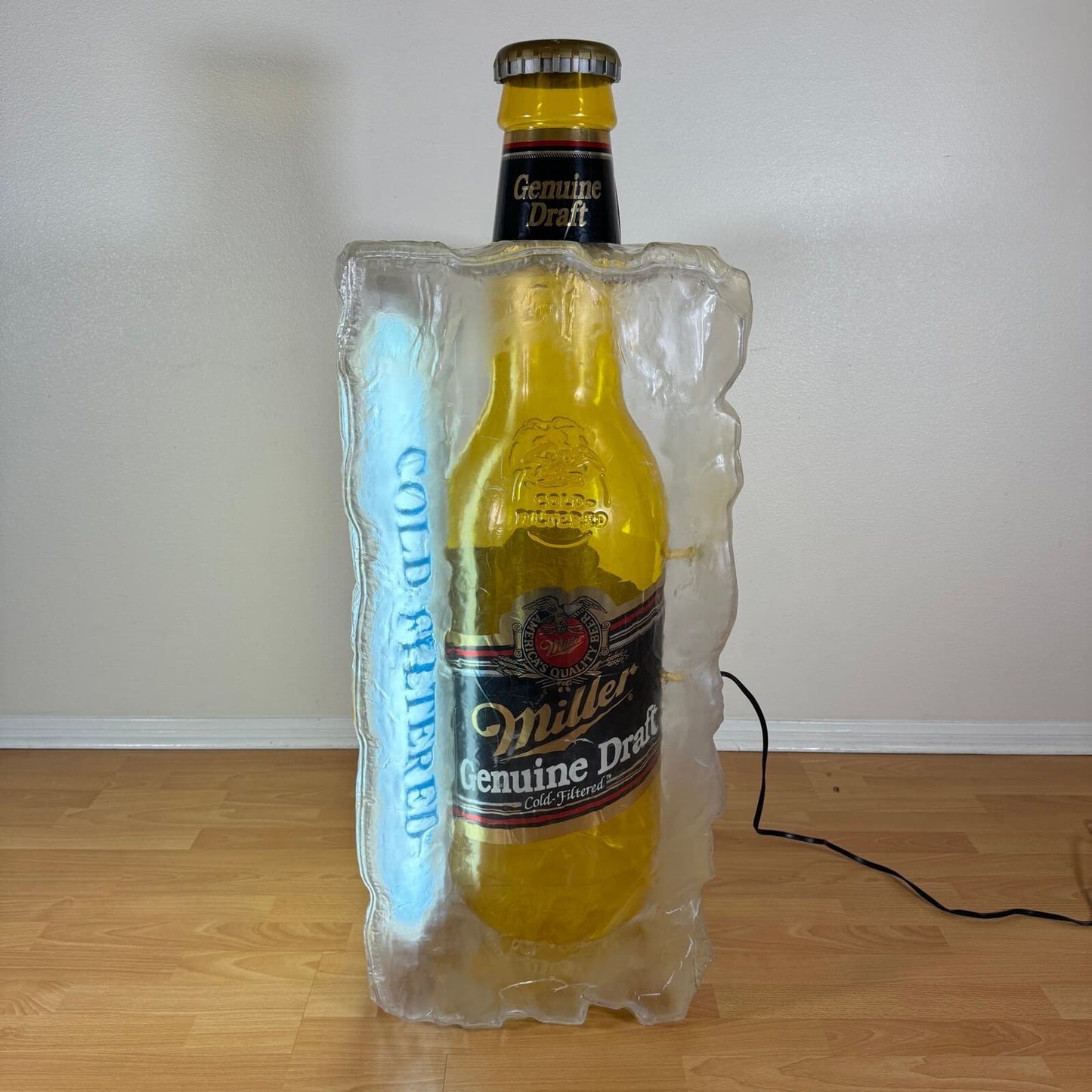 #1557【1980-90年代】ビンテージ Miller Genuine Draft（ミラー） ビールライト / アイスボトル型 プールランプ アメリカ