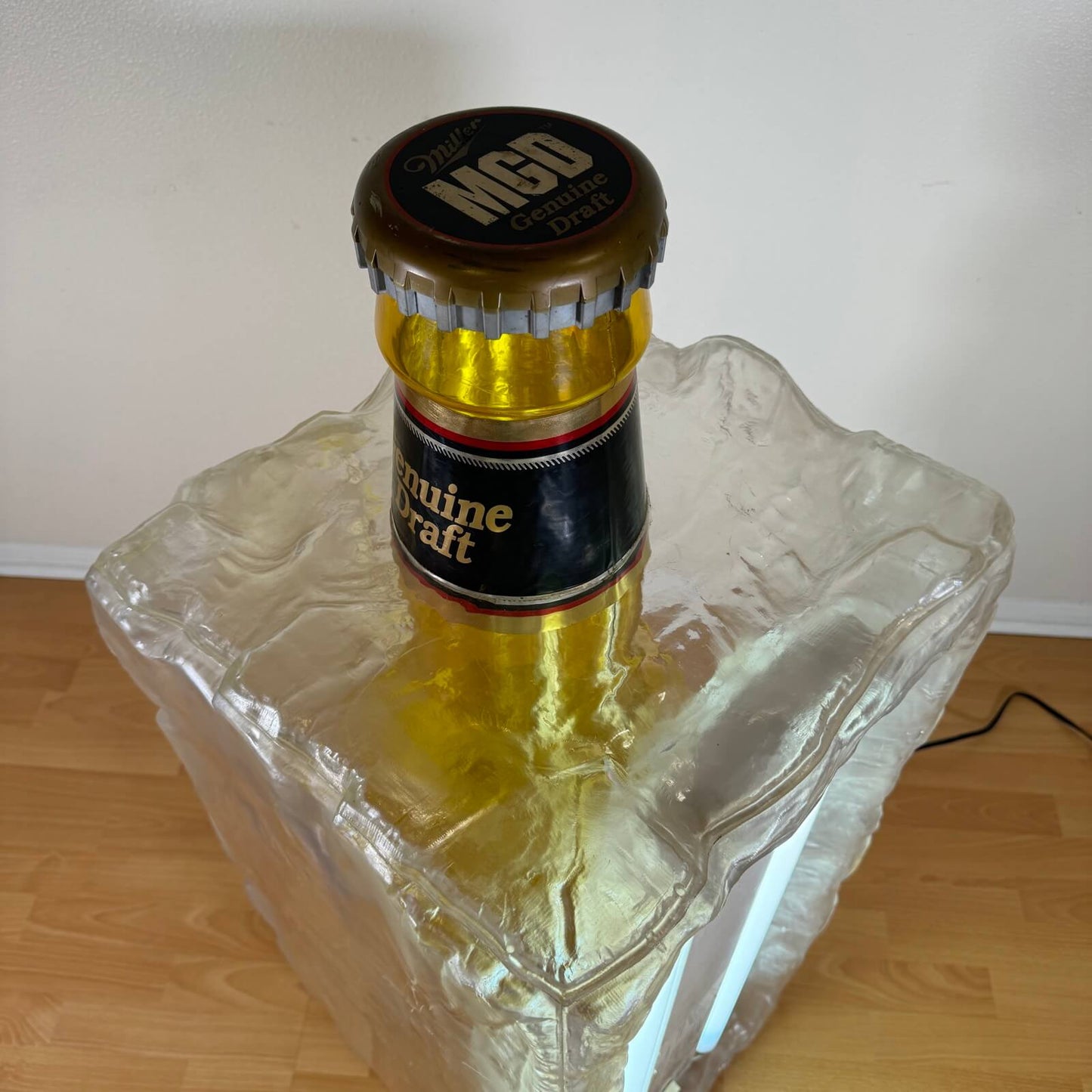 #1557【1980-90年代】ビンテージ Miller Genuine Draft（ミラー） ビールライト / アイスボトル型 プールランプ アメリカ