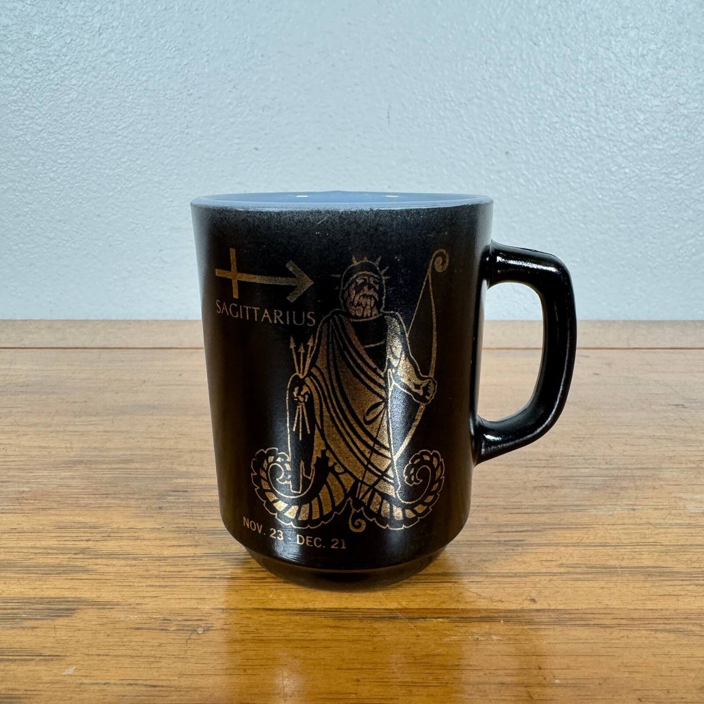 #1801【1970-80年代】ビンテージ Fire-King（ファイヤーキング） 射手座マグ / サジタリウス マグカップ コーヒーカップ アメリカ