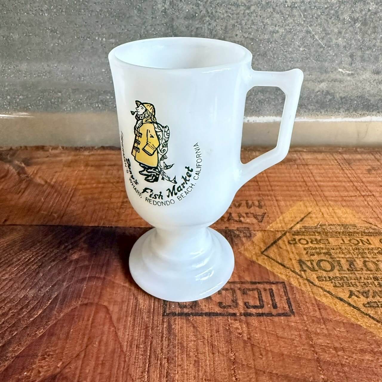 【1970-80年代】ビンテージ マグカップ アメリカン雑貨 店舗什器 ミルクガラス カリフォルニア #1571