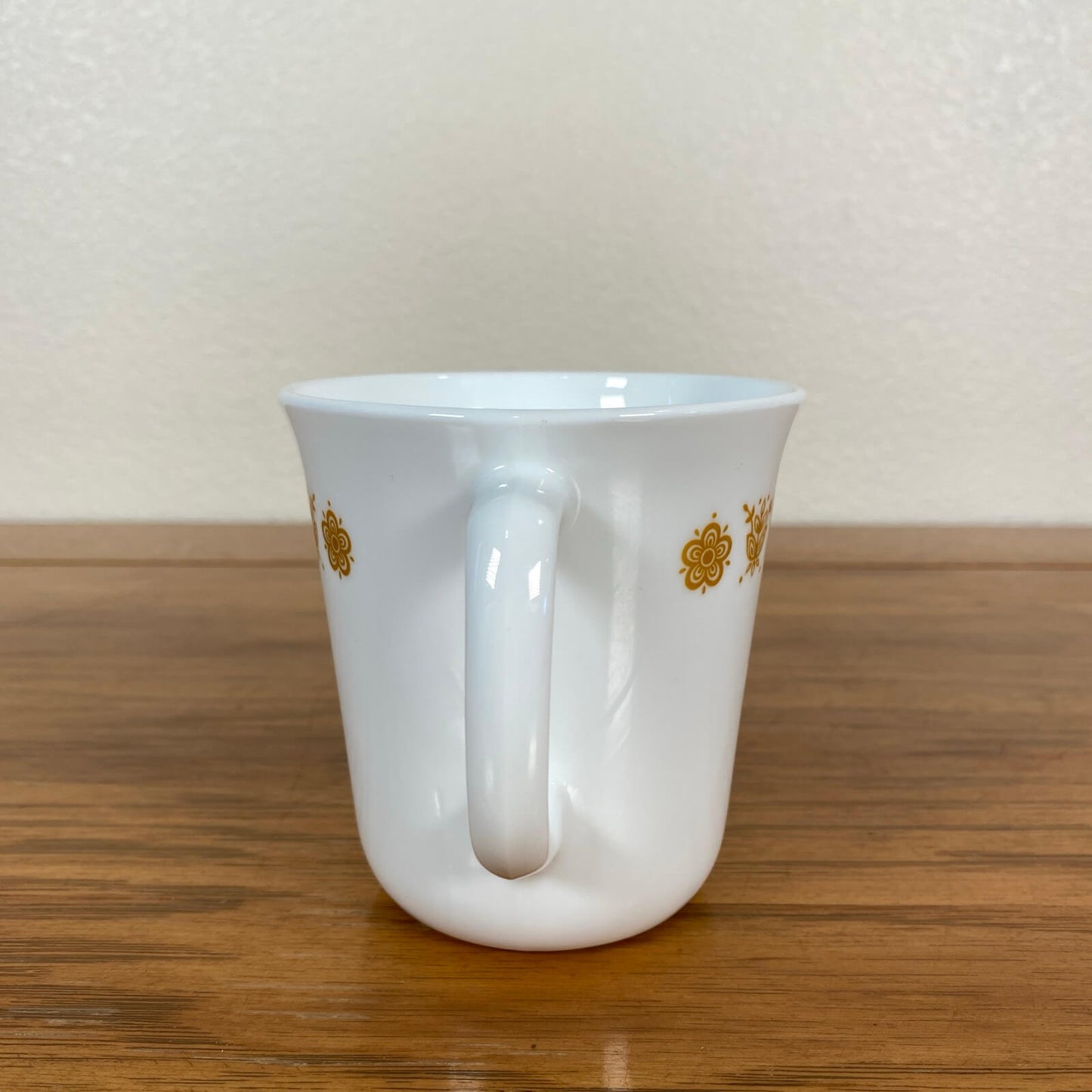 #650【1970年代】ビンテージ CORNING（コーニング） バタフライゴールド マグカップ / コーヒーカップ アメリカ