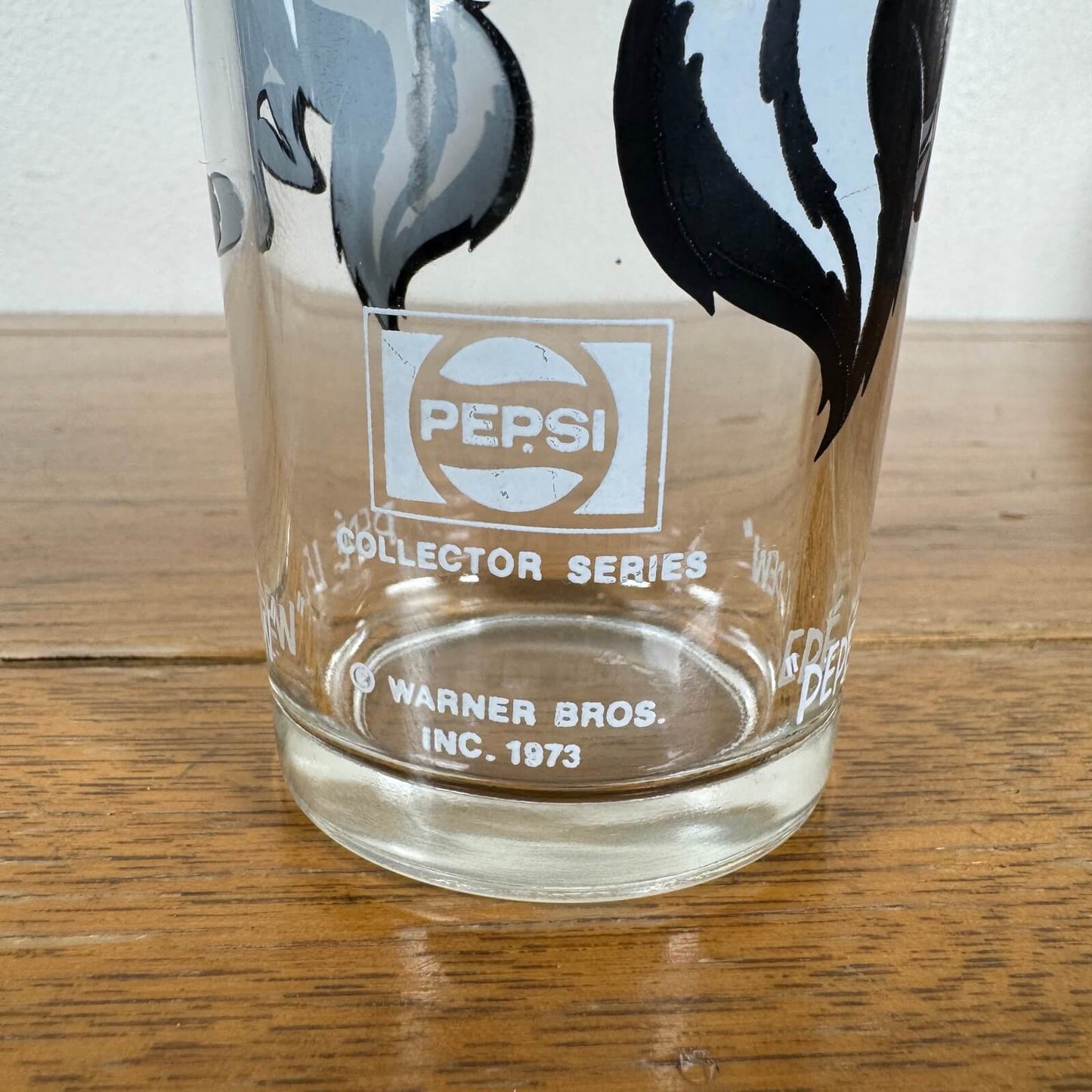 #1772【1973年】ビンテージ PEPSI ペペ・ル・ピュー グラス / コレクターシリーズ ルーニー・テューンズ アメリカ