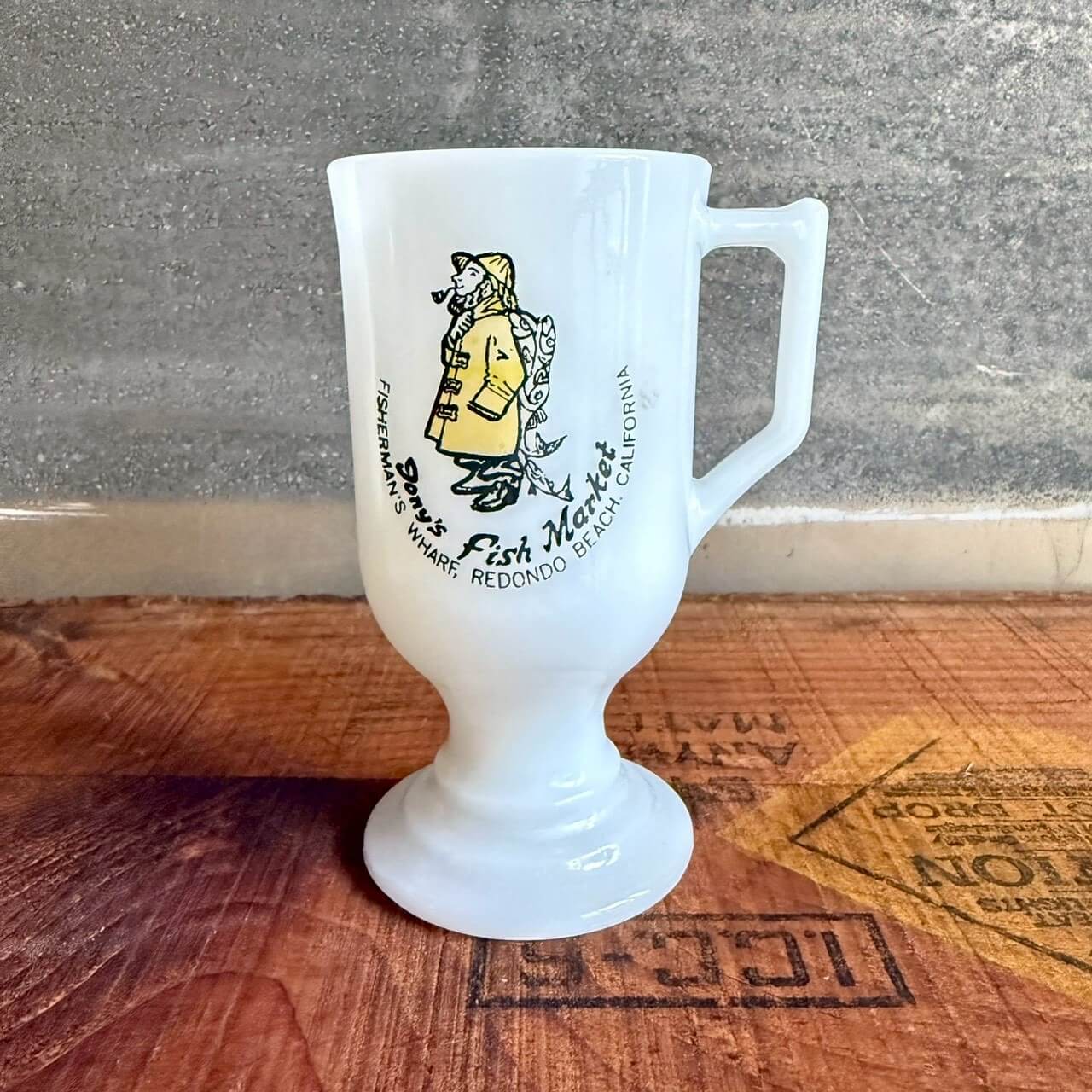 【1970-80年代】ビンテージ マグカップ アメリカン雑貨 店舗什器 ミルクガラス カリフォルニア #1571