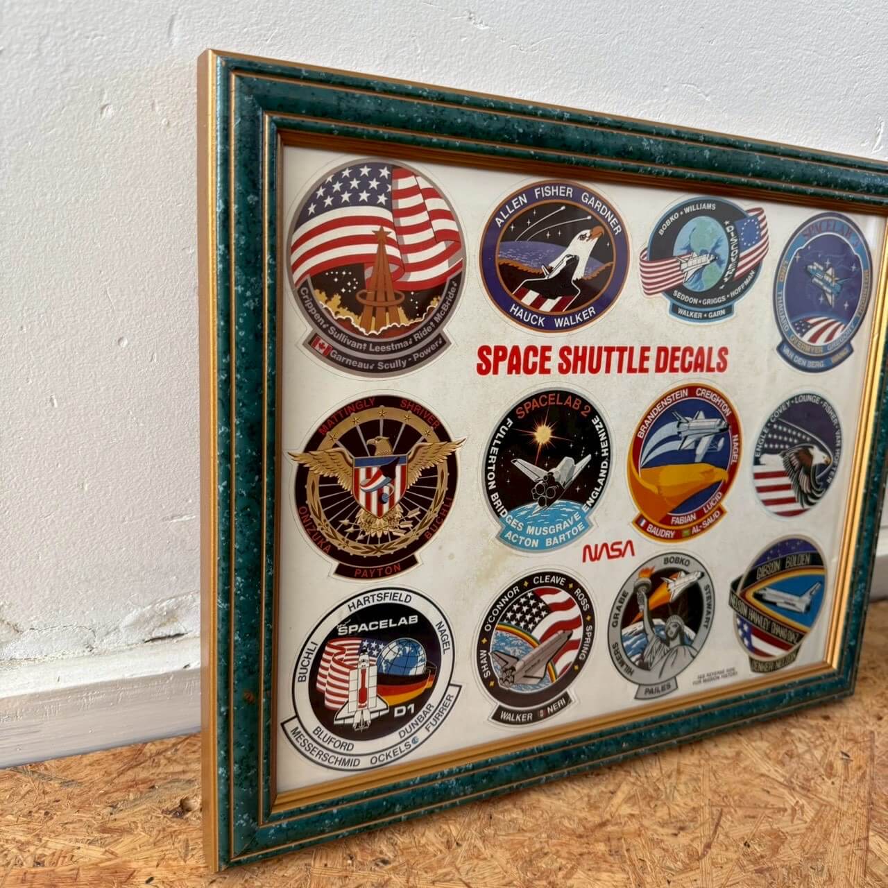 #2264【1980年代】ビンテージ NASA ミッションパッチ ステッカー アートフレーム インテリア ディスプレイ