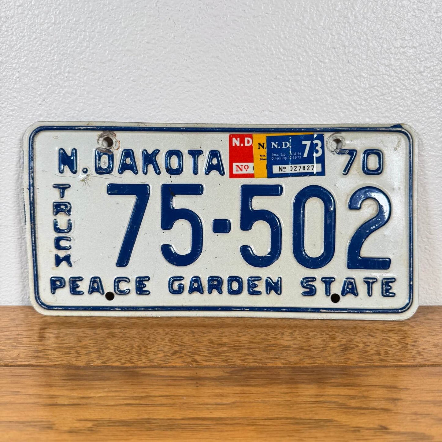#1644 【1970年代】ビンテージ ナンバープレート / ライセンスプレート 看板 ウォールデコ ノースダコタ州 アメリカ