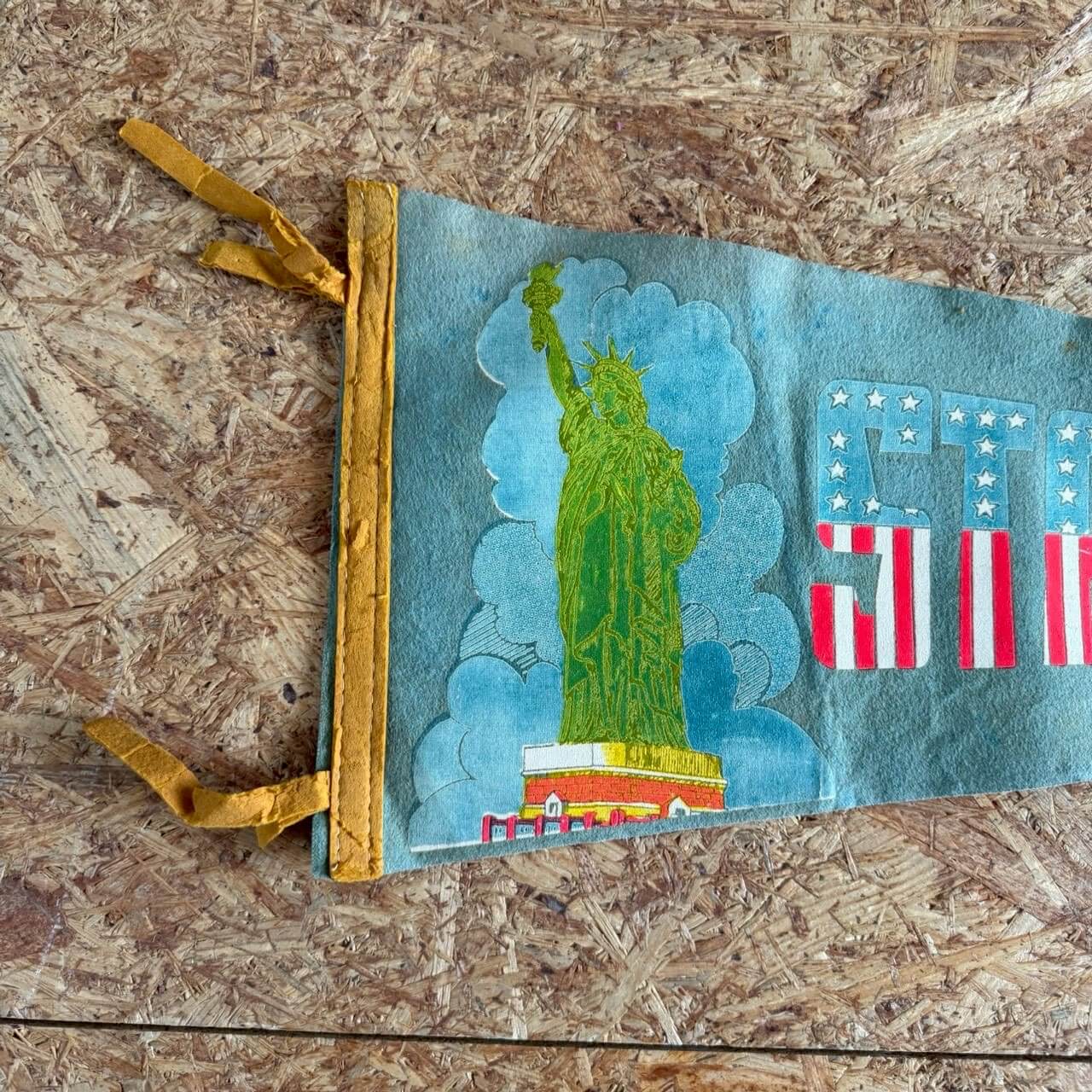 【1960-70年代】ビンテージ ペナント アメリカン雑貨 店舗什器 自由の女神 ウォールデコ #2548