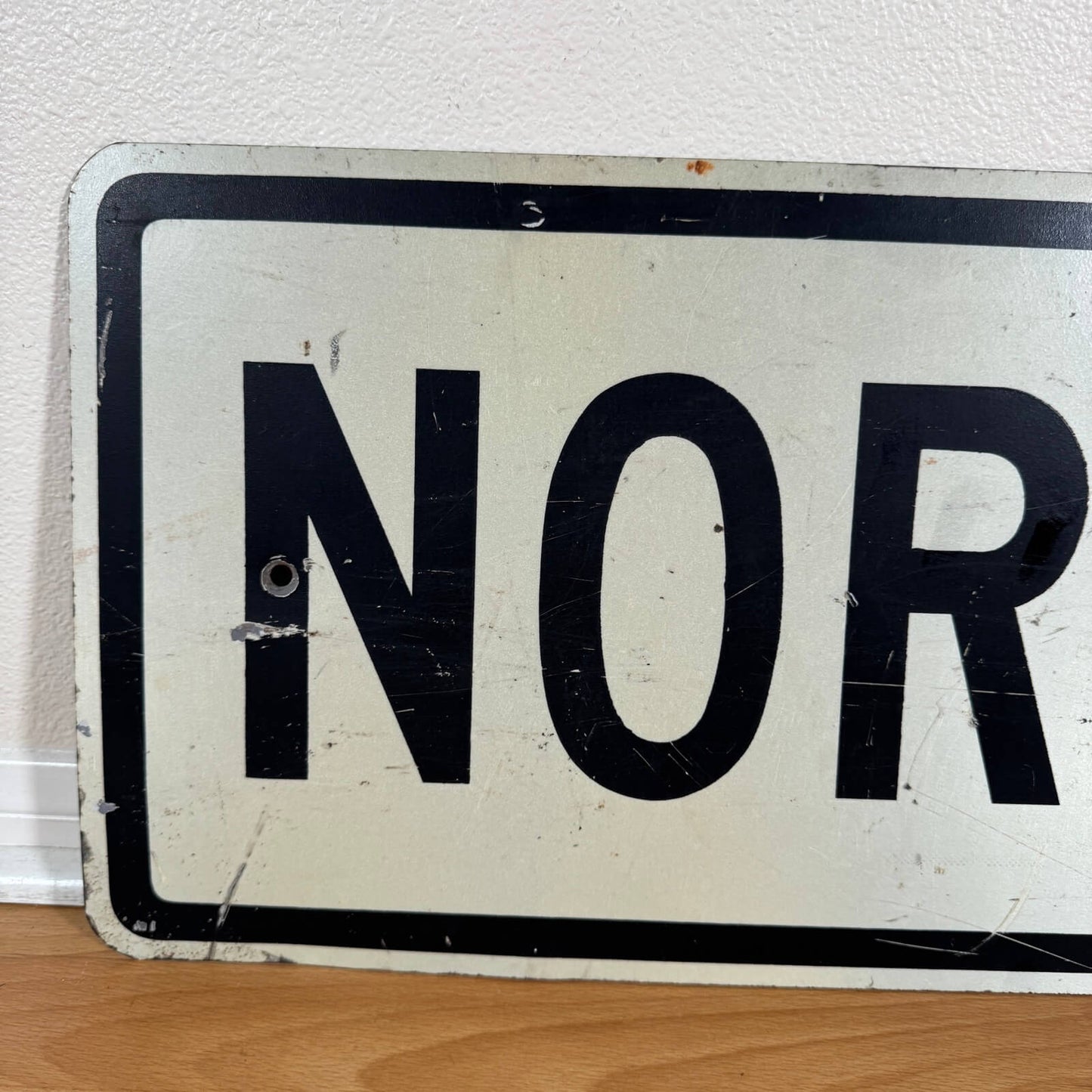 #1917【1980-90年代】ビンテージ ROAD SIGN “NORTH” 道路標識 / ロードサイン ガレージインテリア アメリカ