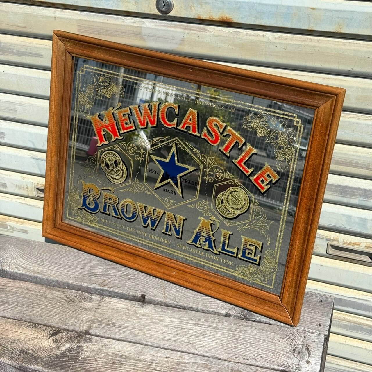 【1980年代】ビンテージ 看板 アメリカン雑貨 店舗什器 ニューカッスル パブミラー 壁掛け #2842