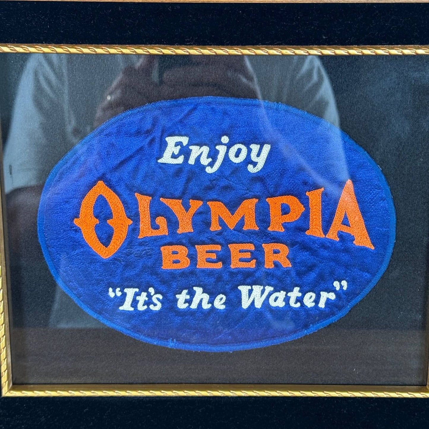 #1932【1970年代】ビンテージ Olympia Beer ワッペン フレームアート / ウォールデコ アメリカ