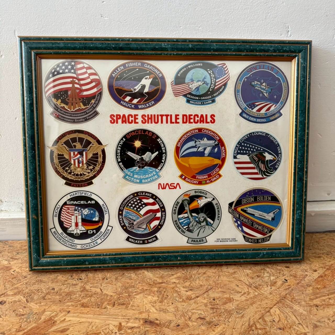 #2264【1980年代】ビンテージ NASA ミッションパッチ ステッカー アートフレーム インテリア ディスプレイ