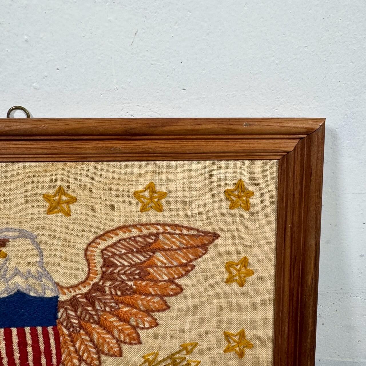 #2504【1980年代頃】ビンテージ ハンドメイド イーグル刺繍 ウォールデコ アメリカンフラッグ 壁掛け