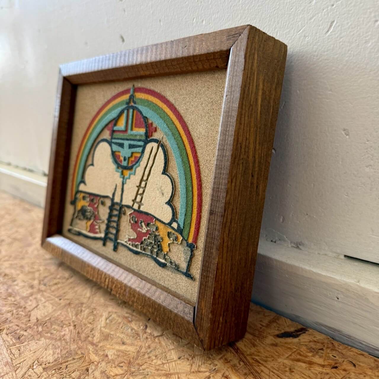 #2361【1970年代】ビンテージ “SACRED KIVA” ネイティブサンドアート額装 / ニューメキシコ製 レインボーウェイ