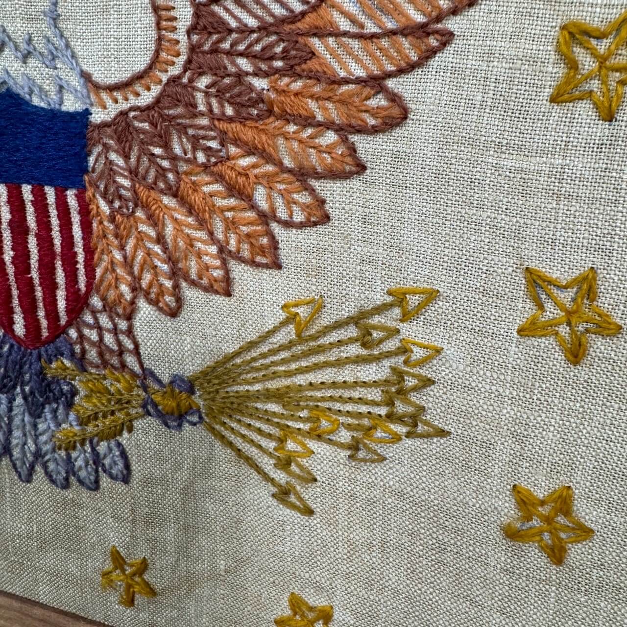 #2504【1980年代頃】ビンテージ ハンドメイド イーグル刺繍 ウォールデコ アメリカンフラッグ 壁掛け